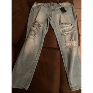 Charlotte Russe boyfriend cropped jean